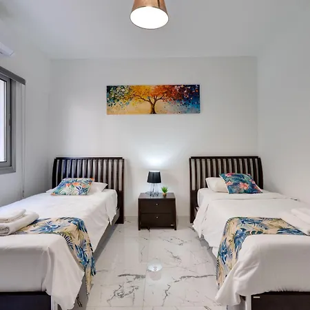 Apartament Parrots Paradise 100m From Finikoudes Beachfront *