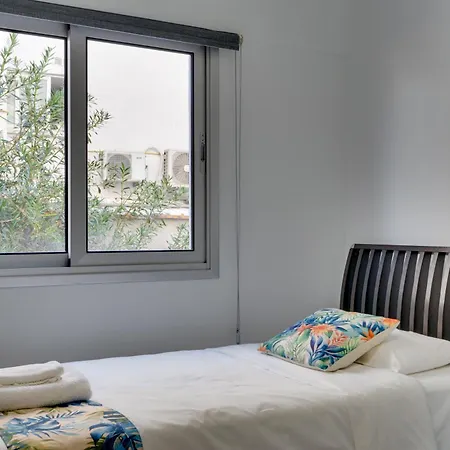 Apartament Parrots Paradise 100m From Finikoudes Beachfront *