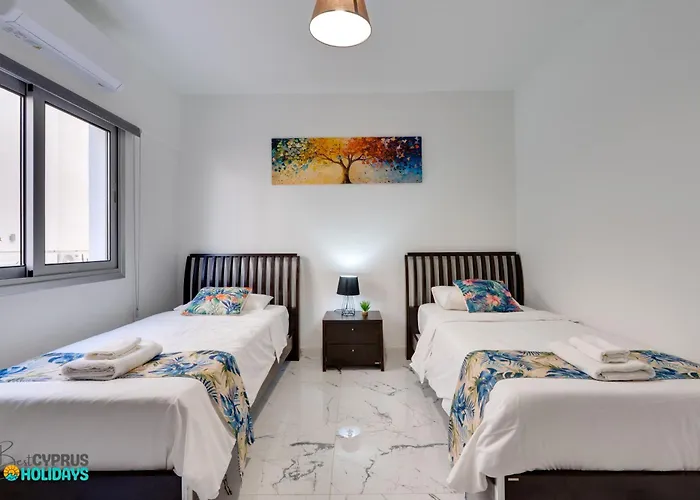 Apartamento Parrots Paradise 100m From Finikoudes Beachfront *